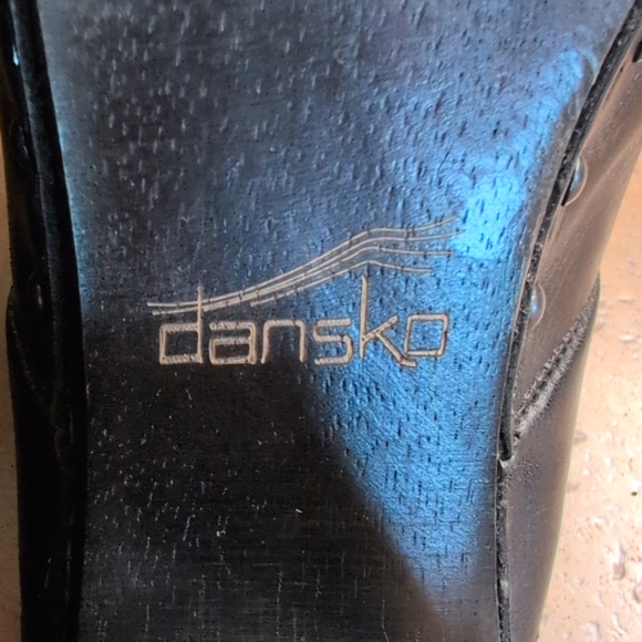 Dansko ladies clogs. Black with black studs. Size 38. - Picture 7 of 7